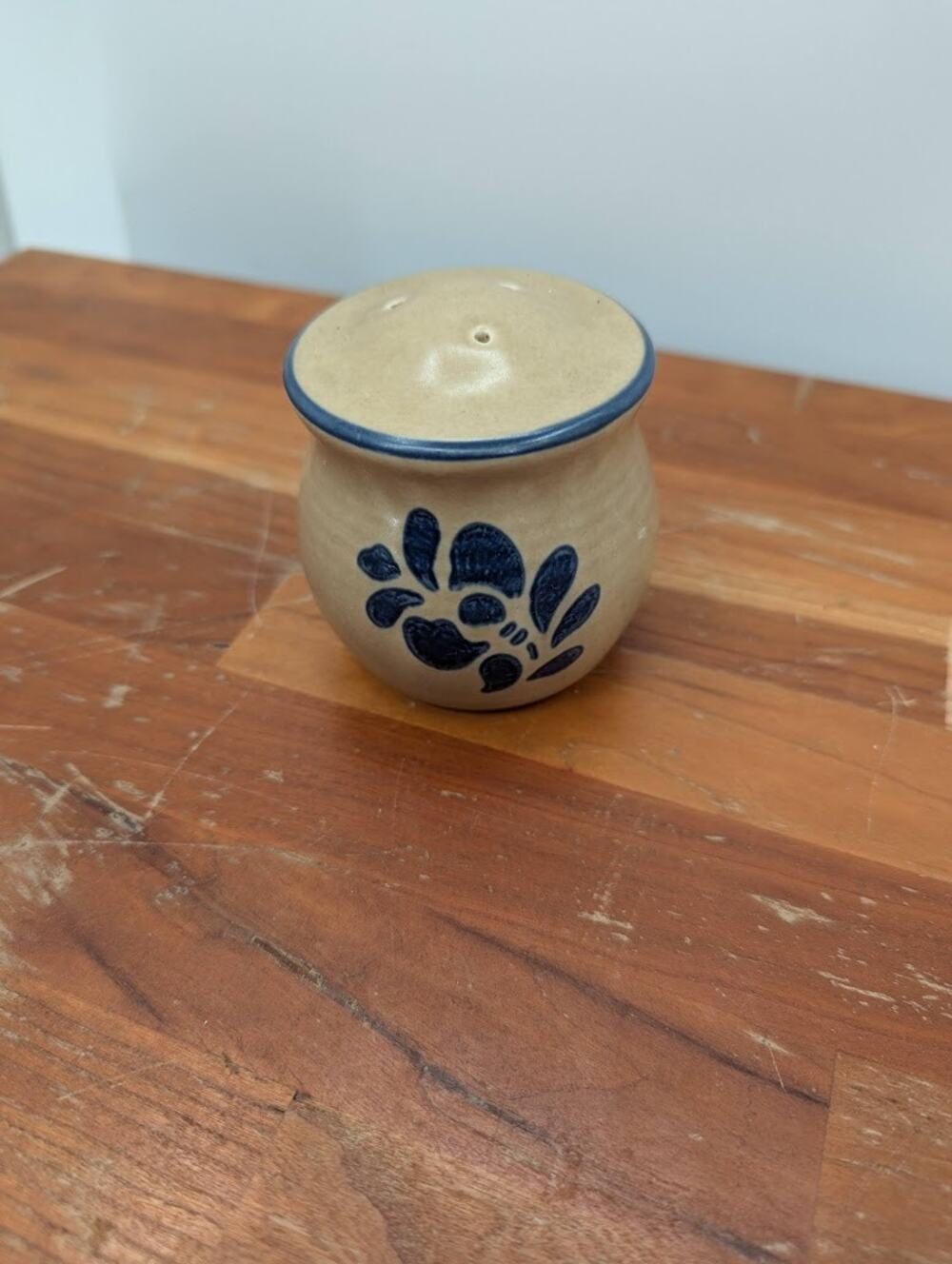 SINGLE Pfaltzgraff Pottery Salt OR Pepper Shaker REPLACEMENT Folk Art brown blue